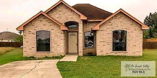 1st image of 135 Reina Esther Dr