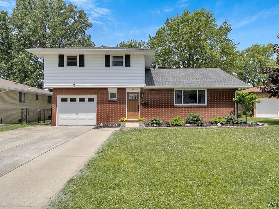 1st image of 10 Laurelton Dr
