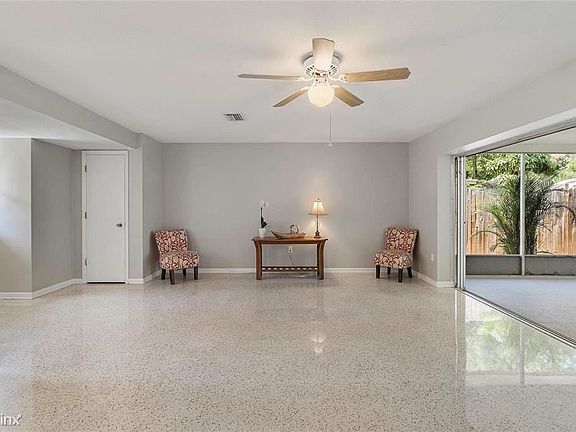 5th image of 5213R Newton Ave S