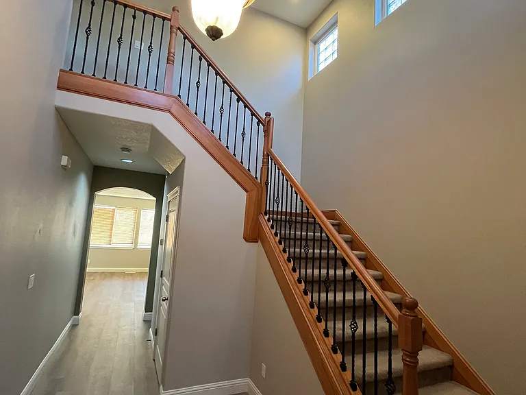 14718 NE 23rd Ave — Photo 5