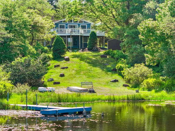 1410 Glade Dr, Long Pond, PA 18334