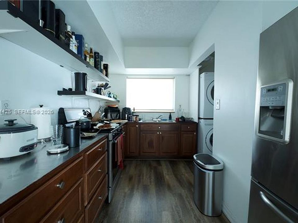 1st image of 1025 SW 12th St #1025