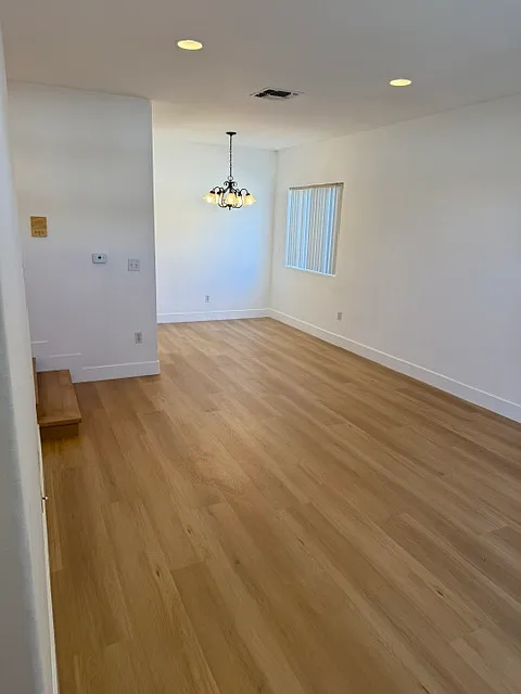 2 bed, 1000 sqft, $3,495 — Photo 3