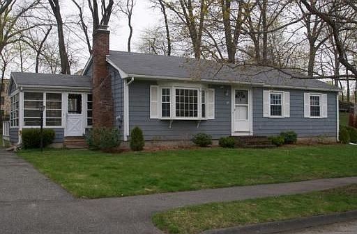 1st image of 28 Carolyn Dr