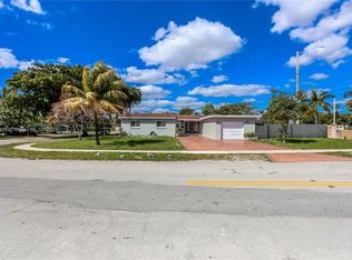 10 SW 63rd Ter, Pembroke Pines, FL 33023