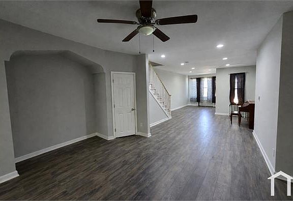 4th image of 5035 Stenton Ave