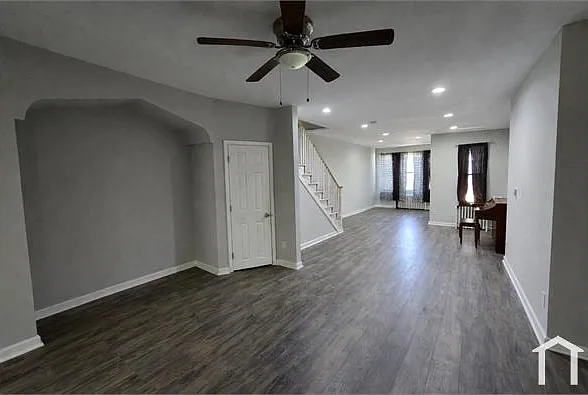 5035 Stenton Ave — Photo 4