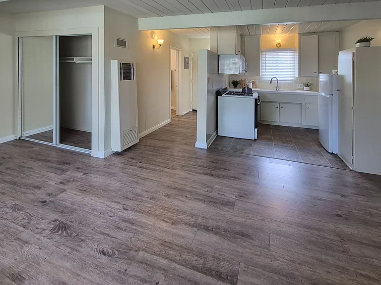 Best-Priced Studios At 1030 W. Olive Ave., Burbank, Ca 91506 — Photo 2