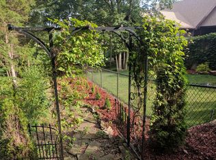 307 Country Ridge Dr, Camdenton, MO 65020