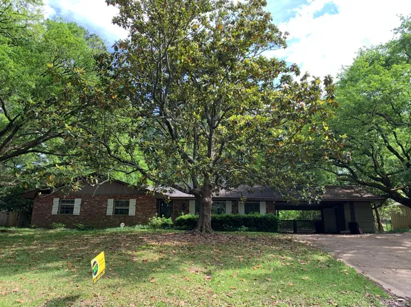 1423 Belle Glade St, Jackson, MS 39211