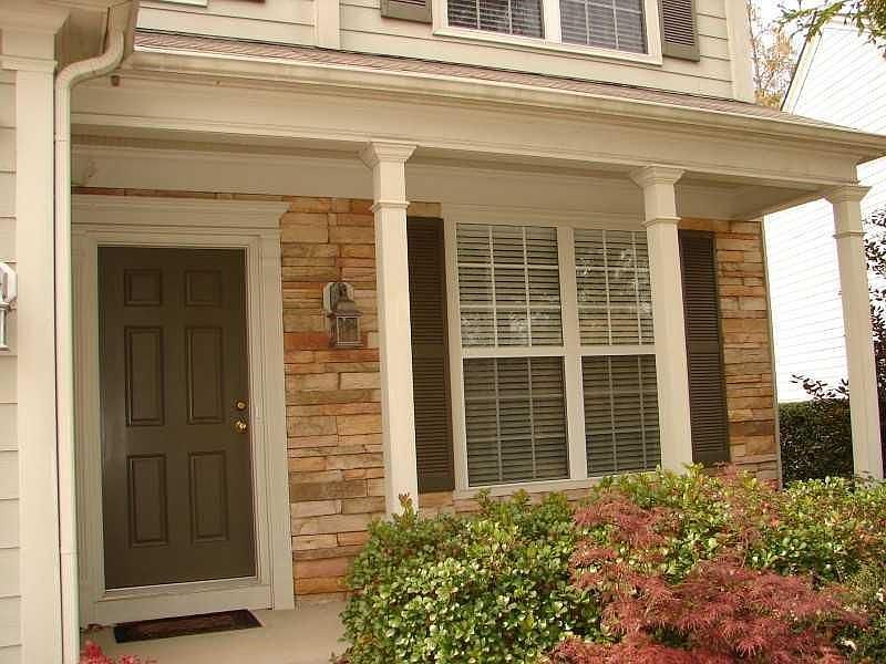 1st image of 413 Yarrow Way