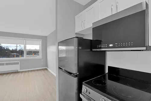 1379 Princess St Photo 1