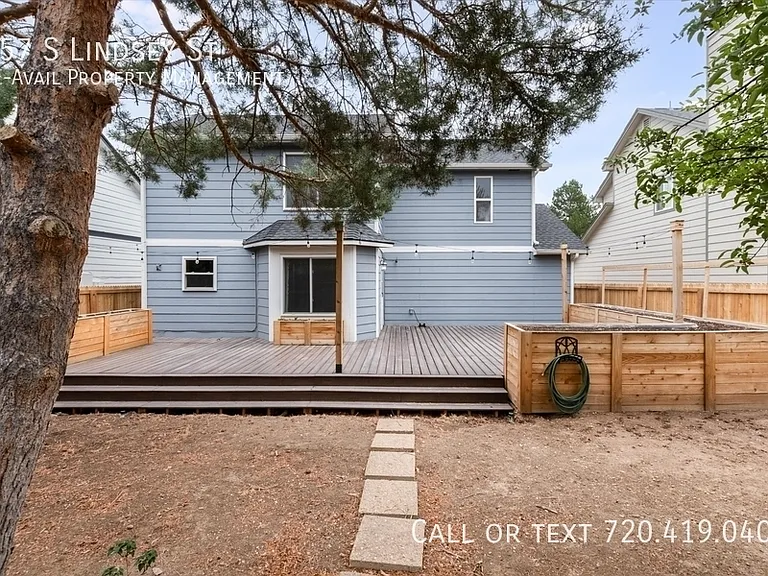 157 S Lindsey St — Photo 11