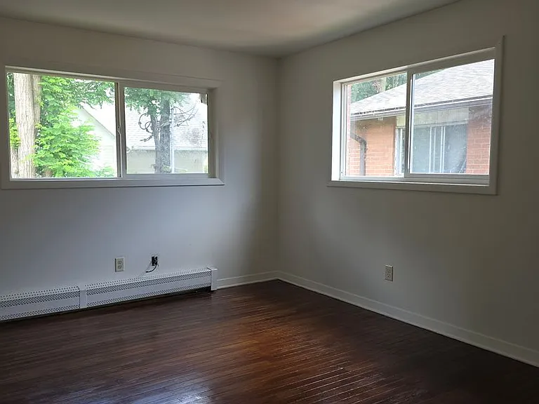 519 W Water St #E — Photo 10