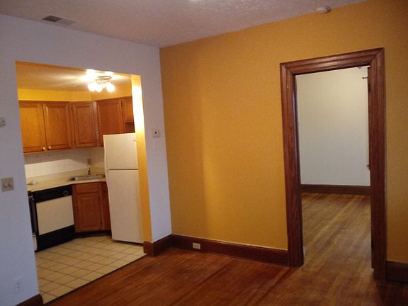 5th image of 512 Wallace Ave #512/12