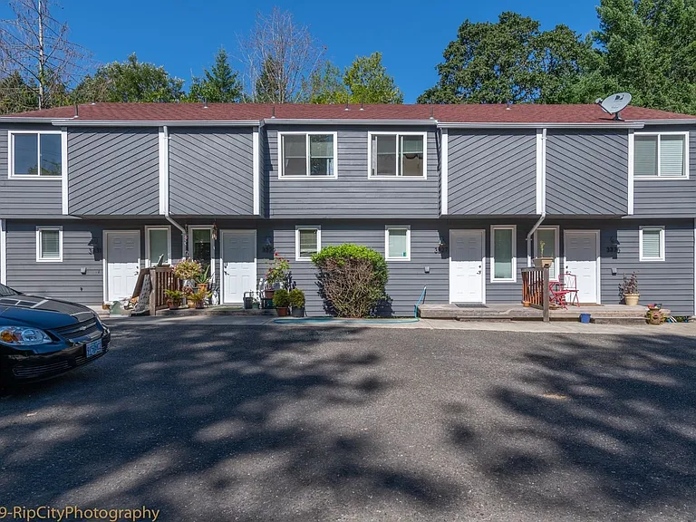 3325-3331 SW Garden View Dr — Photo 22