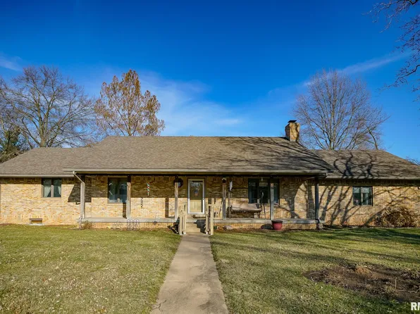 719 S McKinley St, Havana, IL 62644