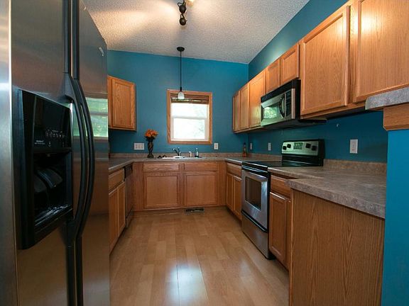 4th image of 1453 Magnolia Ave