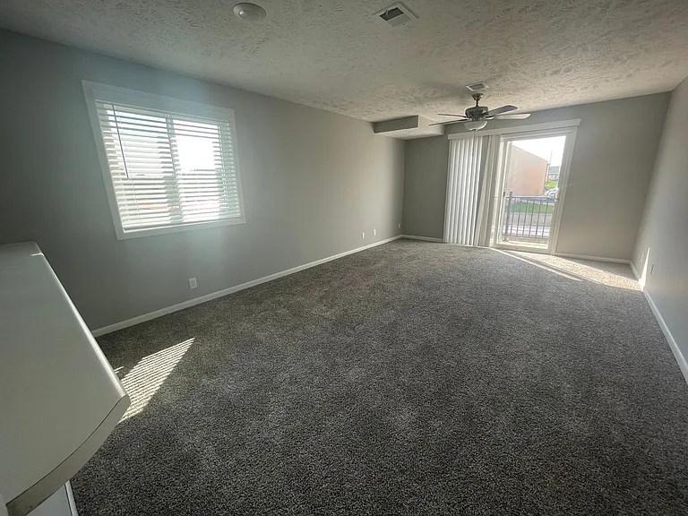 Superior Place Apartments — Photo 6