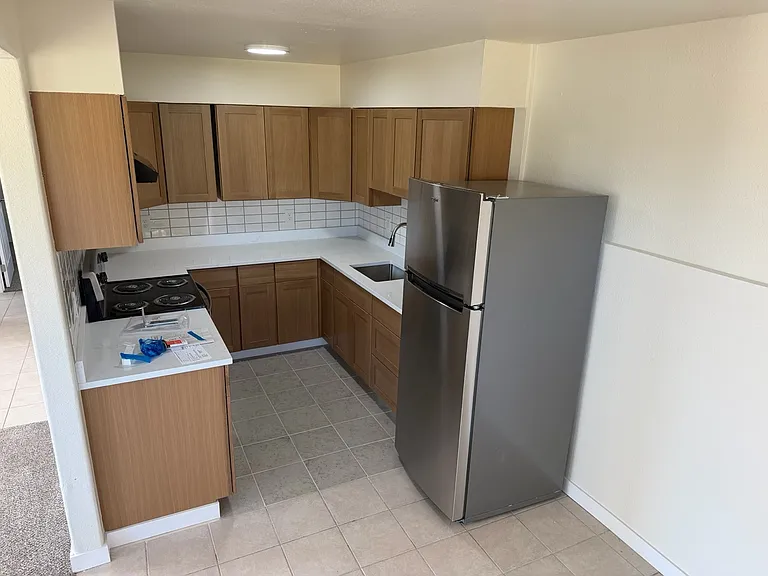 404 Klickitat Ave #2 — Photo 3