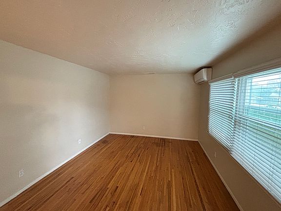 2nd image of 2632 A St