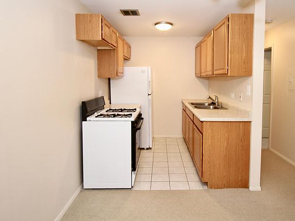 3rd image of 864 Winesap Ct #10206