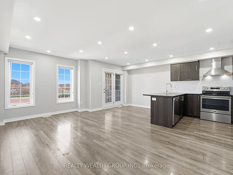 112 Golden Springs Dr — Photo 3