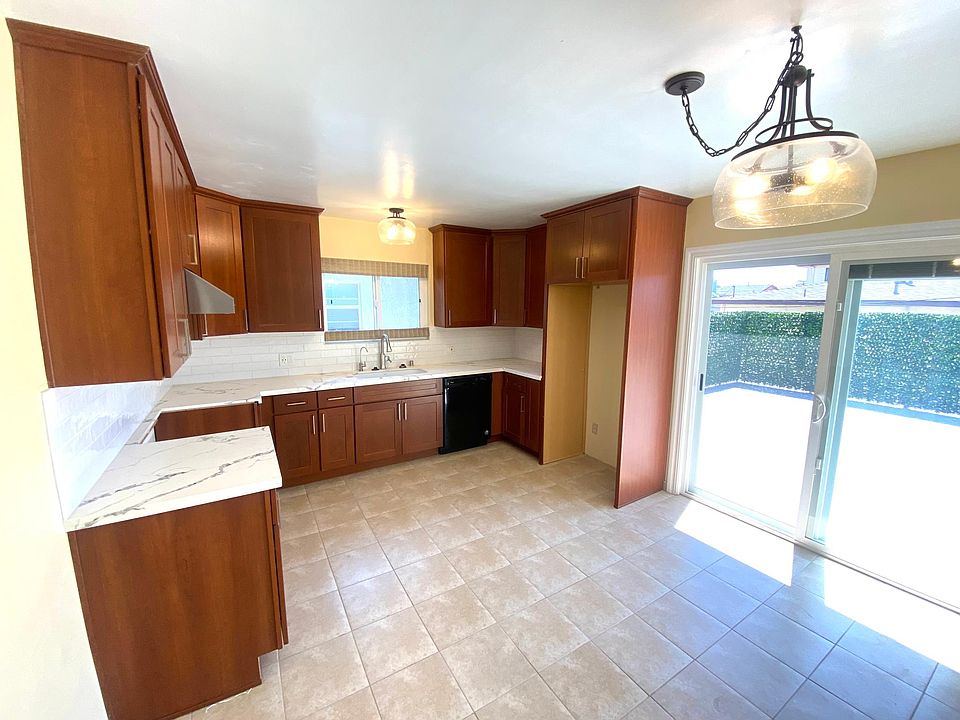 1st image of 2511 S Meyler St #4