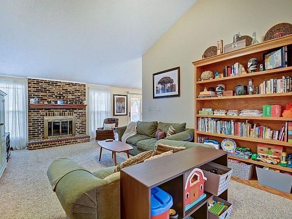 3rd image of 5638 Liberty Creek Pkwy