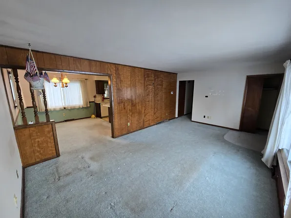 228 Halley Ave, Erie, PA 16511