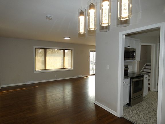5th image of 4204 N Cypress Ave