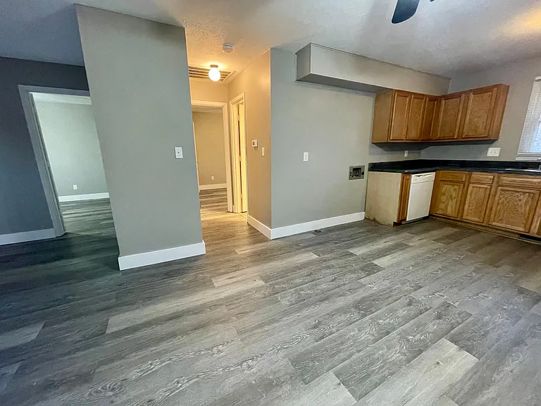Washer and dryer hookups