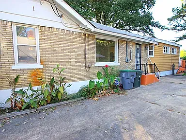 2606 School Ave — Photo 2