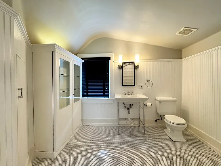 3011 Grand Ave — Photo 30