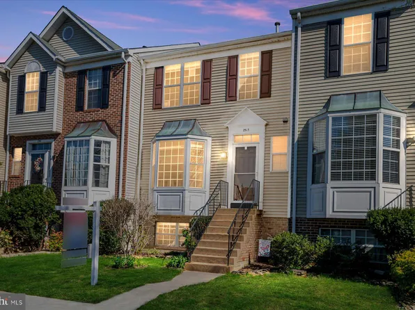 2513 Weston Ct, Crofton, MD 21114