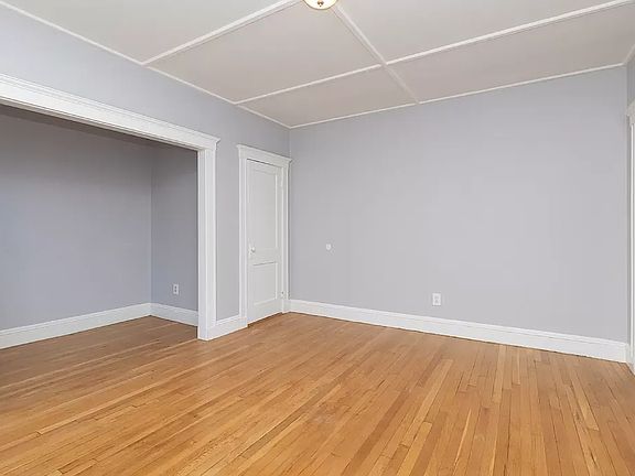 5th image of 131 Park Dr #33B