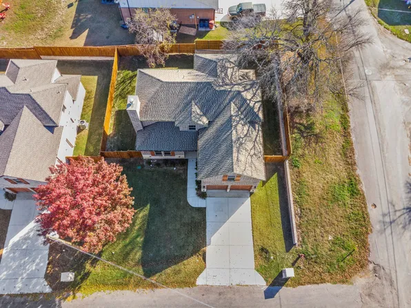 619 Wayne Ave, Van Alstyne, TX 75495