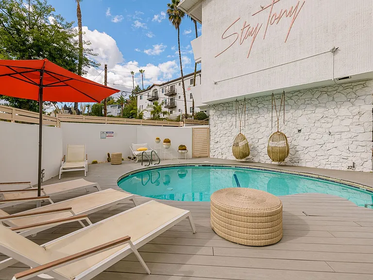 6871 Franklin Ave - Hollywood Cozmo — Photo 17