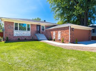 130 E Morrison Ave, Mount Prospect, IL 60056
