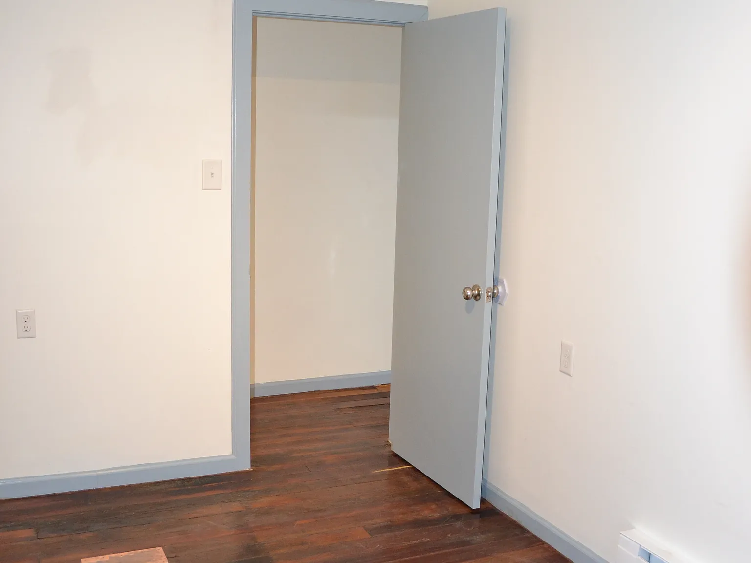 1 bed, 700 sqft, $995 — Photo 3