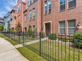 1379 Arch Pl, Dallas, TX 75215