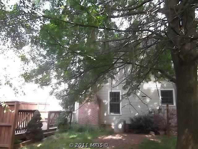 1st image of 21042 Lowell Ct