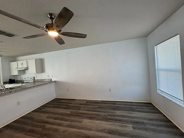 4 bed, 3.0 bath, 1850 sqft, $1,850 — Photo 2