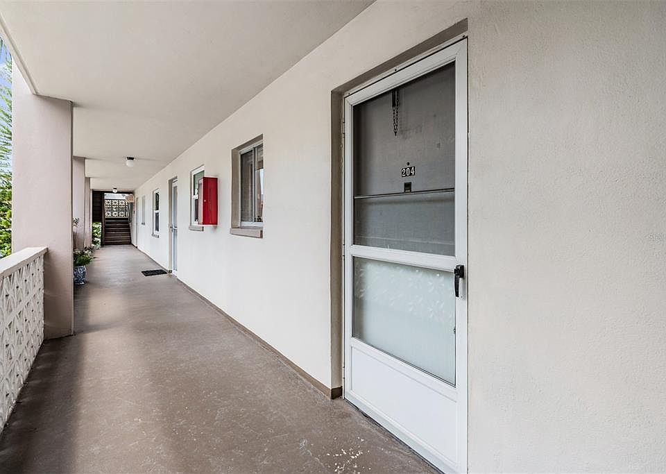 1st image of 1524 Lakeview Rd APT 204