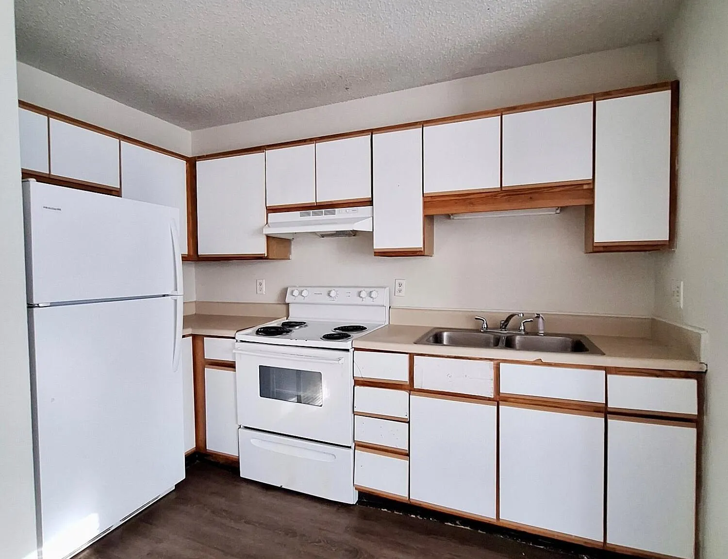 2 bed, 1.0 bath, $900 — Photo 3