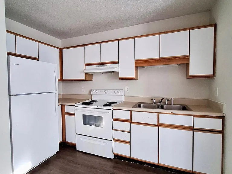 3005 Caldwell Ct #11 — Photo 3