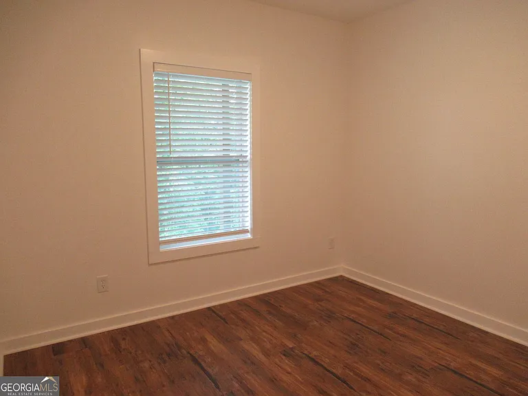 765 Old Kerns Rd — Photo 35