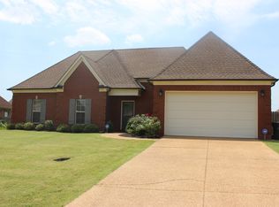 902 Falcon St, Senatobia, MS 38668