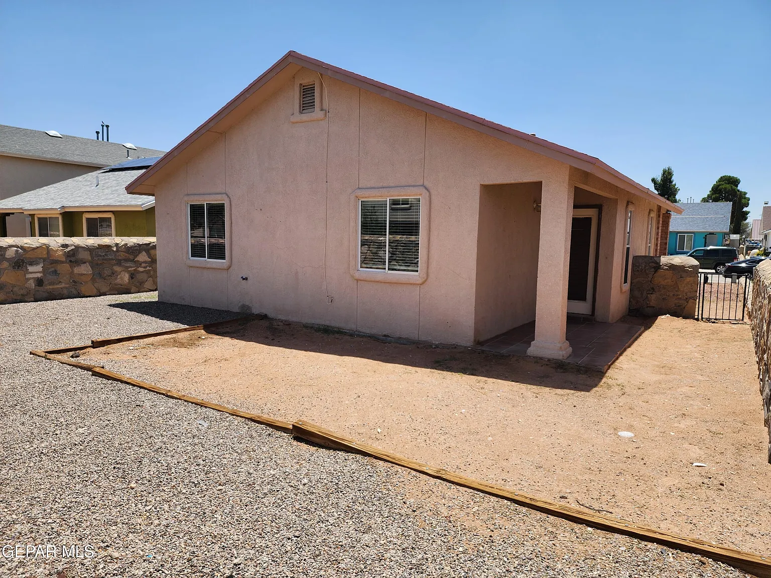 3 bed, 2.0 bath, 1011 sqft, $1,400 — Photo 4