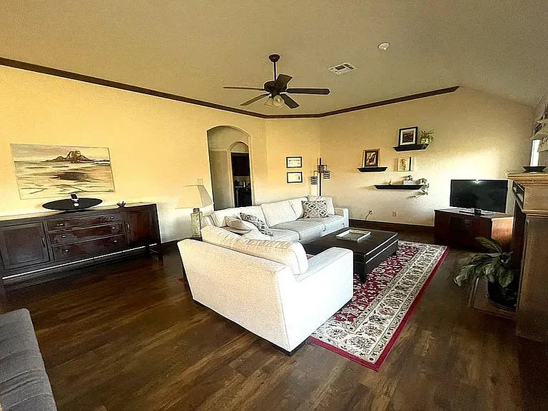 1418 Limestone Way — Photo 4